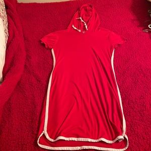 Hooded shirtsleeve dress